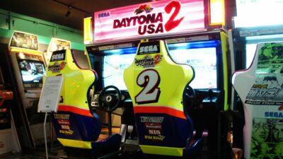 Daytona USA 2 arcade machine